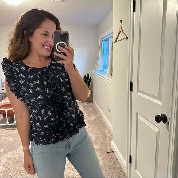 NWT GAP Navy Blue Floral Ruffle Eyelet Top Medium - Picture 5 of 12